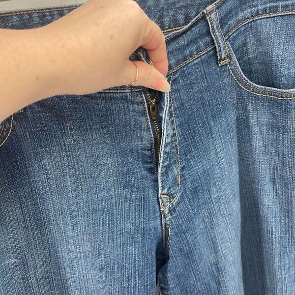 Old Navy Women's The Dreamer Jeans flare Denim Medium Wash Blue Size 14 - Picture 9 of 9